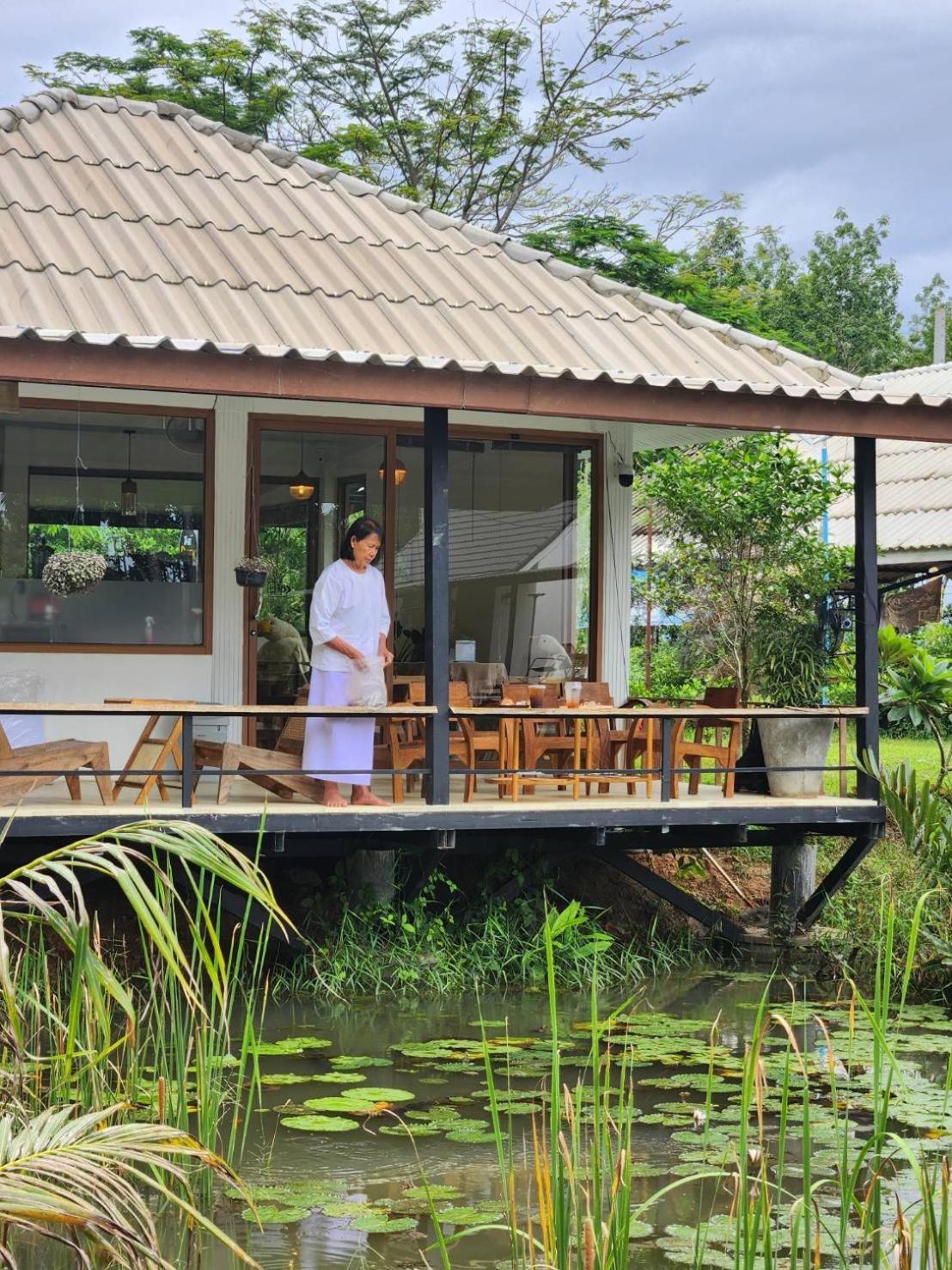 The Duck Cafe And Resort Trat Exterior photo