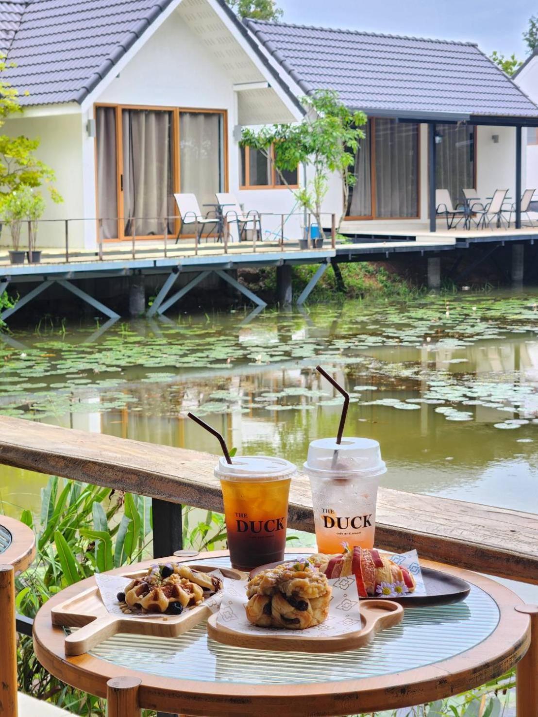The Duck Cafe And Resort Trat Exterior photo