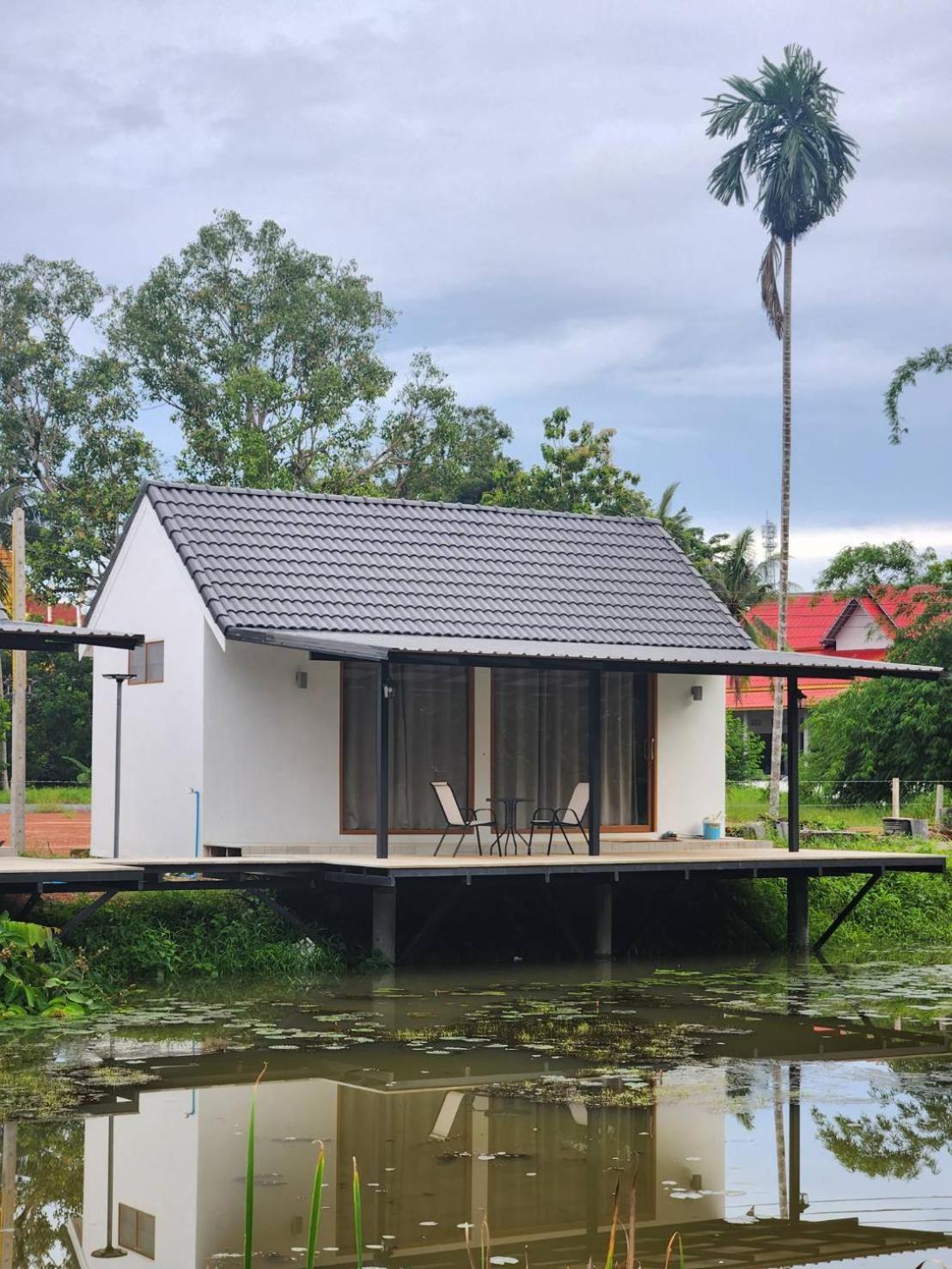 The Duck Cafe And Resort Trat Exterior photo